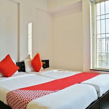 Oyo 12227 Hotel Resonare Baner Poona Buitenkant foto