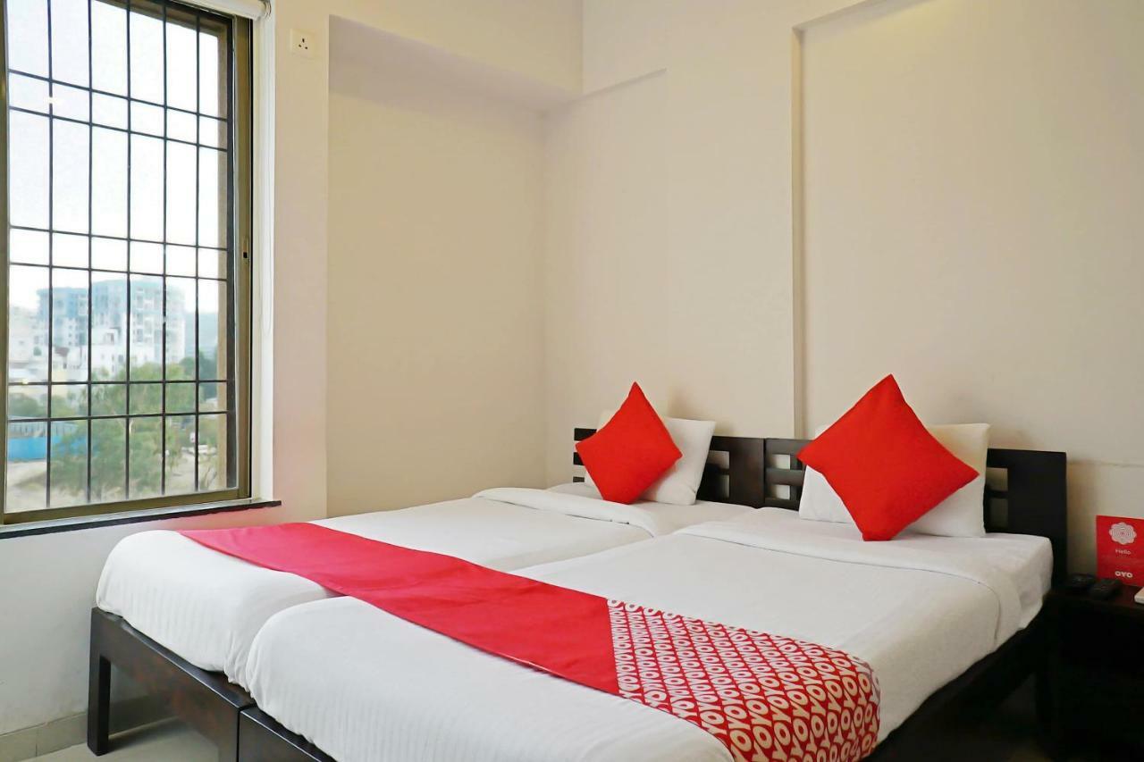 Oyo 12227 Hotel Resonare Baner Poona Buitenkant foto