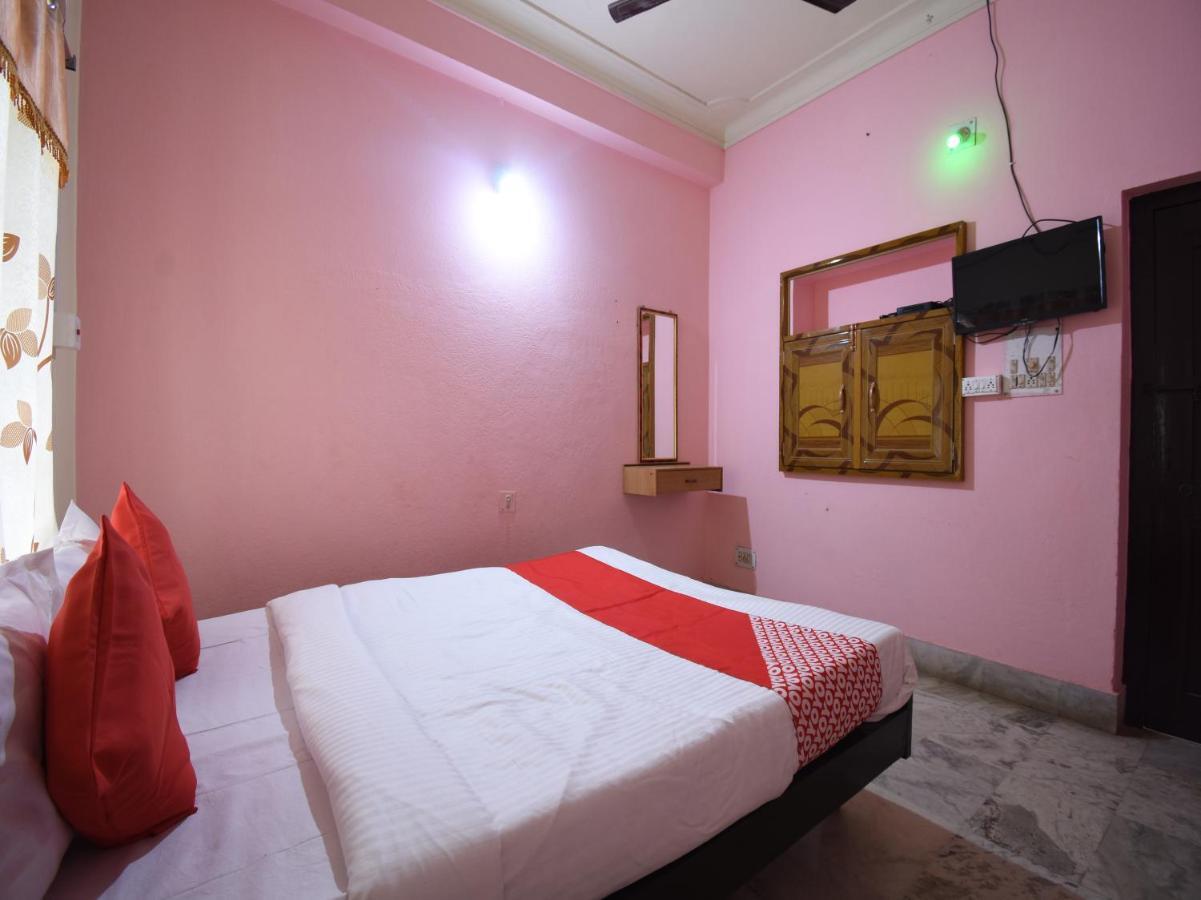 Oyo 12227 Hotel Resonare Baner Poona Buitenkant foto